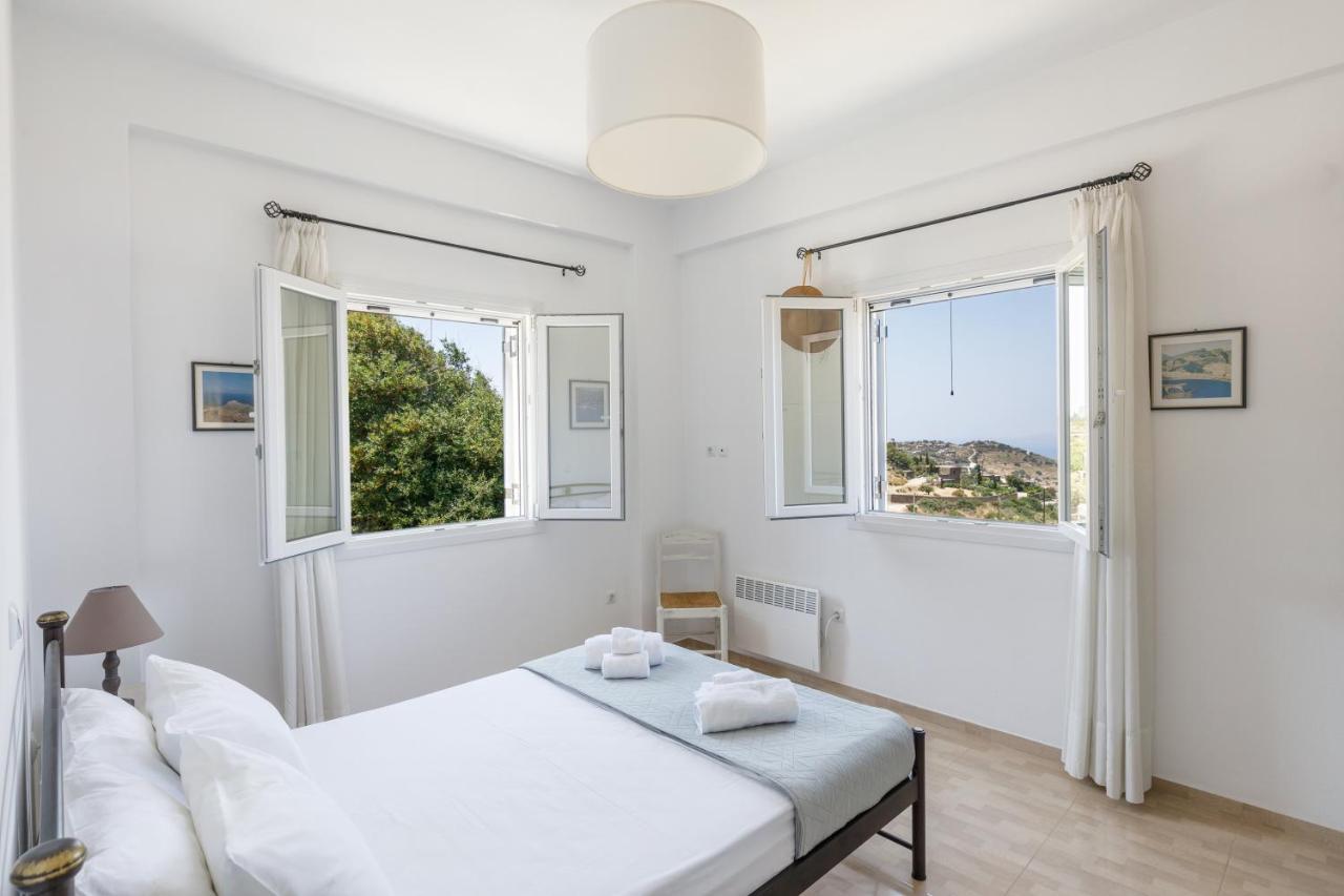 Cycladic Villa With Sea View! Ioulis Bagian luar foto